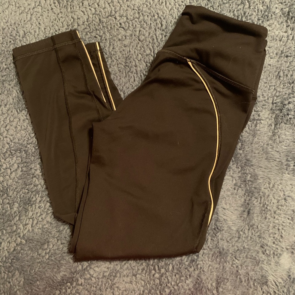 Victoria’s Secret knockout crop leggings